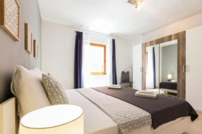Makalu Apartment
